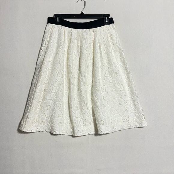 Ann Taylor LOFT White Eyelet Lace A-Line Skirt Ribbon Waist - Size 2 - Picture 2 of 8